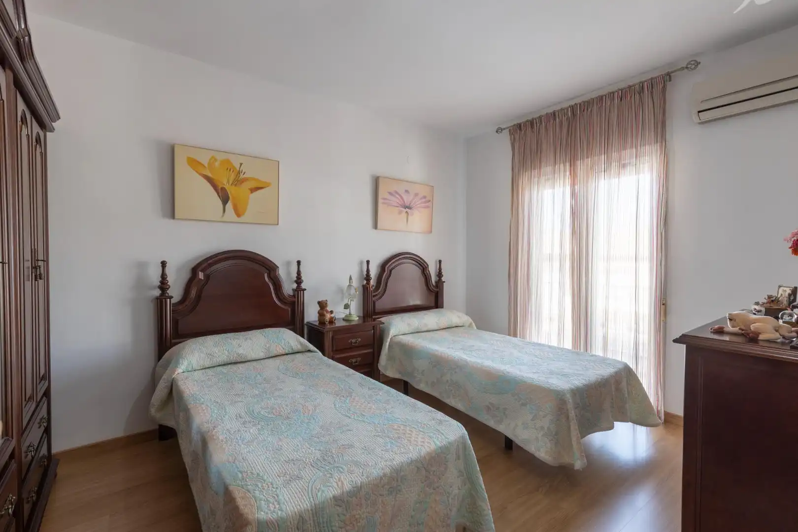 Dormitori de Casa adosada en venda en Centro de Albolote
