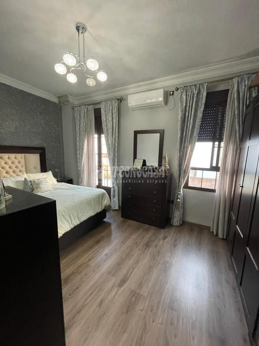 Schlafzimmer von Wohnung zum verkauf in Mairena del Alcor mit Klimaanlage, Terrasse und Balkon