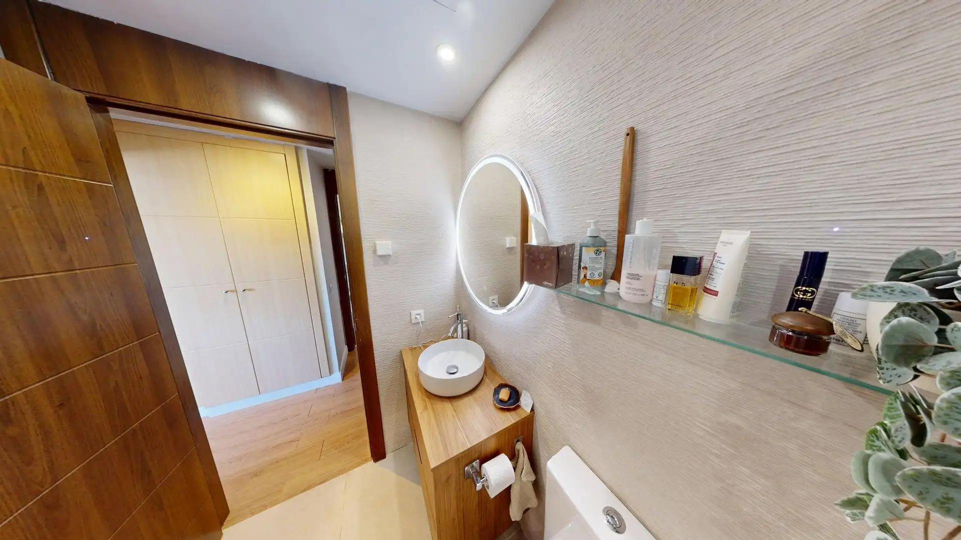 Badezimmer von Wohnung zum Verkauf in Mijas mit Klimaanlage, Heizung und Privatgarten