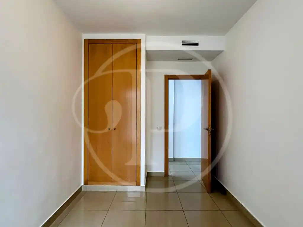 Flat for sale in Montserrat  with Air Conditioner, Heating and Terrace