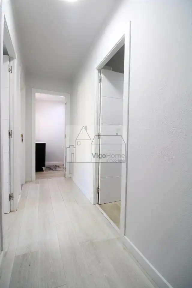 Schlafzimmer von Wohnung zur Miete in Vigo  mit Heizung, Terrasse und Möbliert
