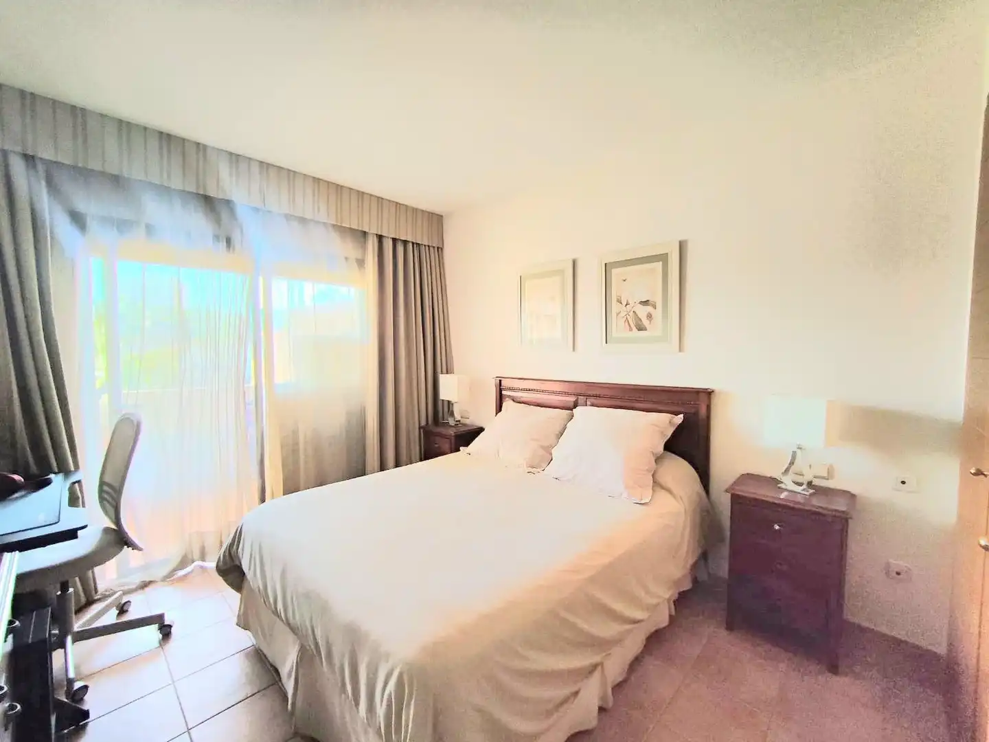 Habitación de Apartamento en venta en Marbella con Calefacción, Jardín privado y Terraza