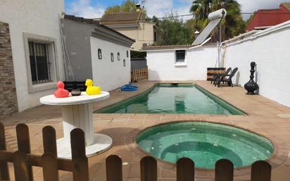 Swimming pool of House or chalet for sale in Los Barrios  with Swimming Pool