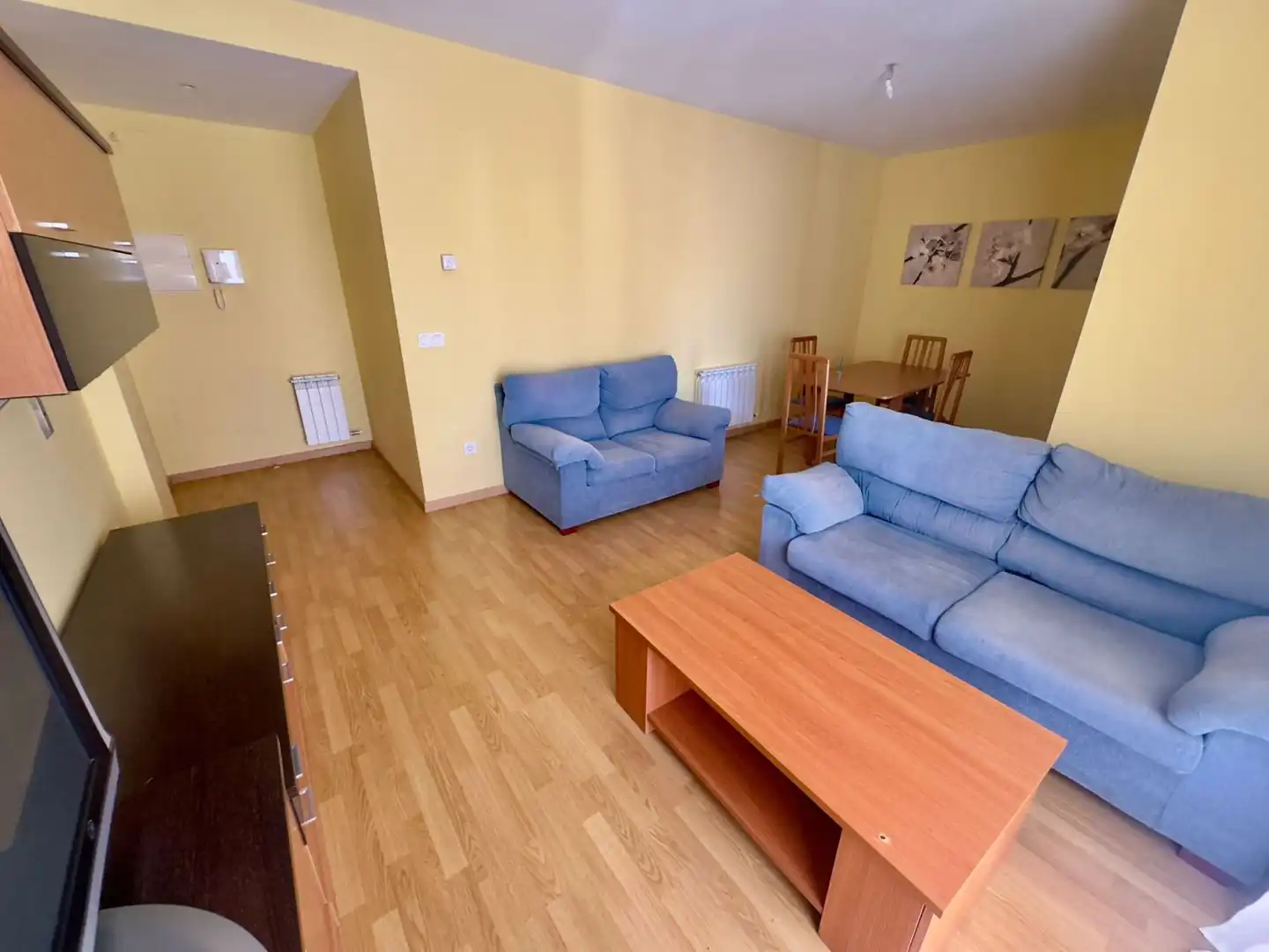 Wohnzimmer von Wohnung zum Verkauf in Valdepeñas mit Heizung, Parkett und Balkon