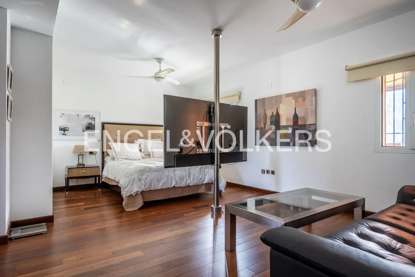 Sala de estar de Casa o chalet en venta en Mairena del Aljarafe con Aire acondicionado, Calefacción y Jardín privado