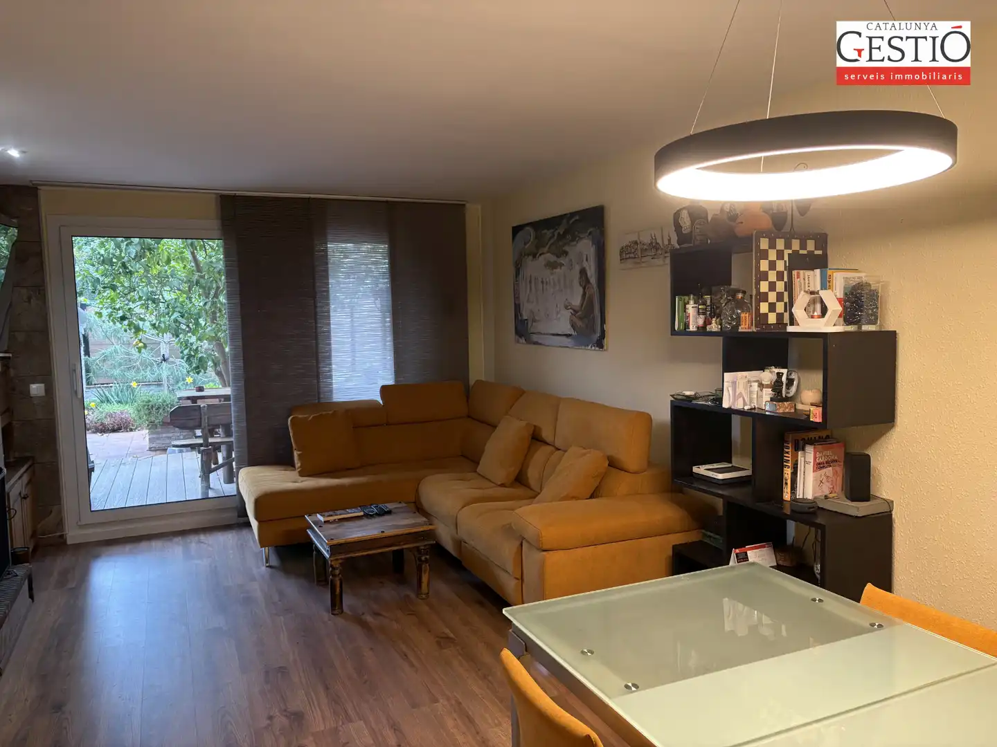 Wohnzimmer von Einfamilien-Reihenhaus zum Verkauf in Corbera de Llobregat mit Heizung, Privatgarten und Terrasse