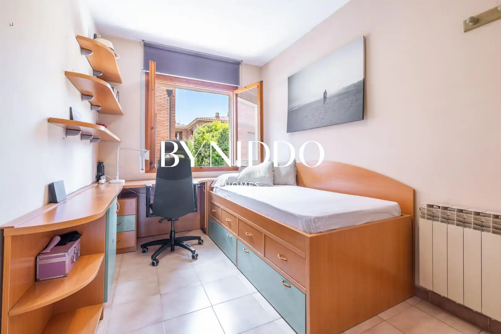 Habitación de Casa adosada en venta en Sant Cugat del Vallès con Aire acondicionado, Calefacción y Jardín privado
