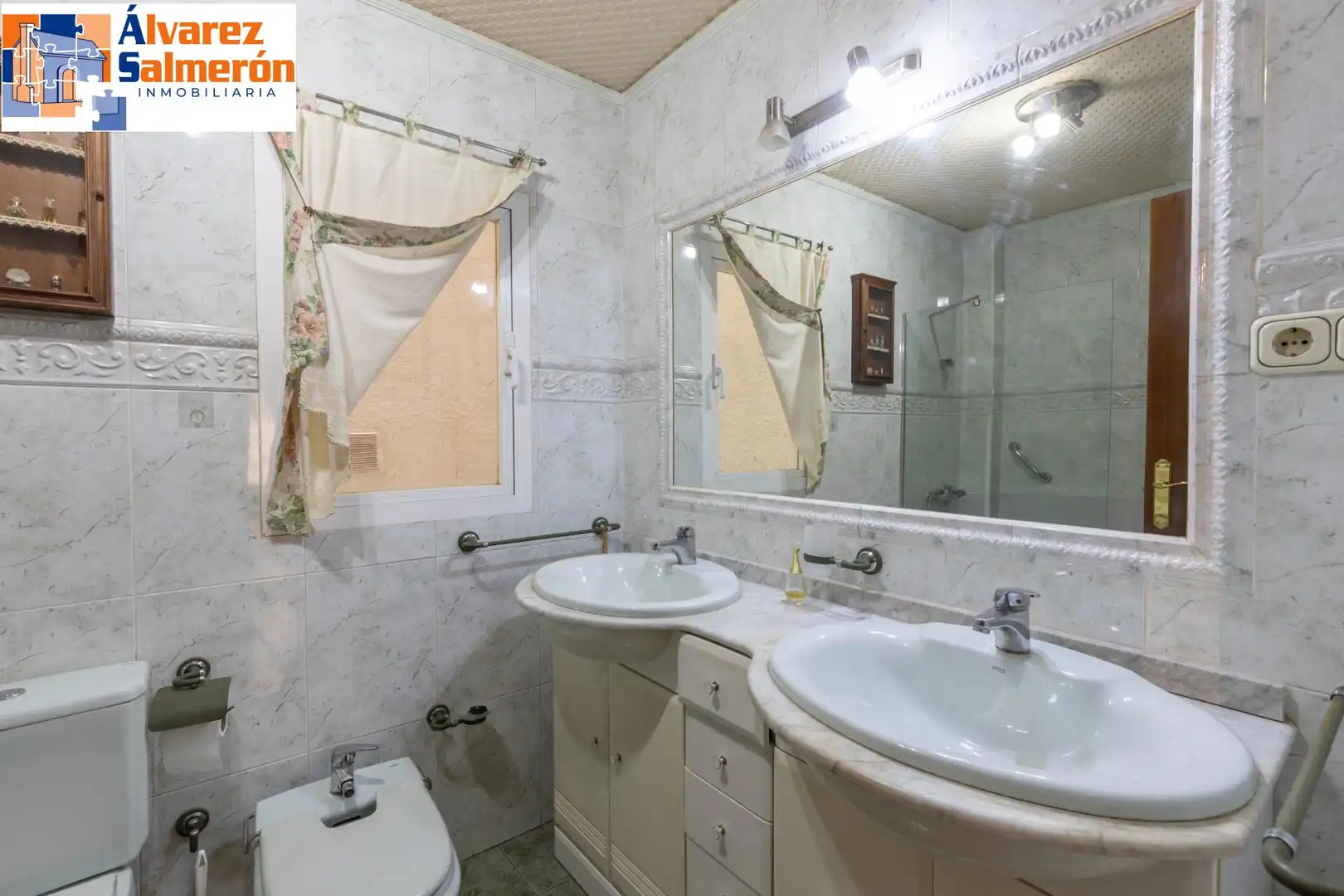 Baño de Piso en venta en Granada