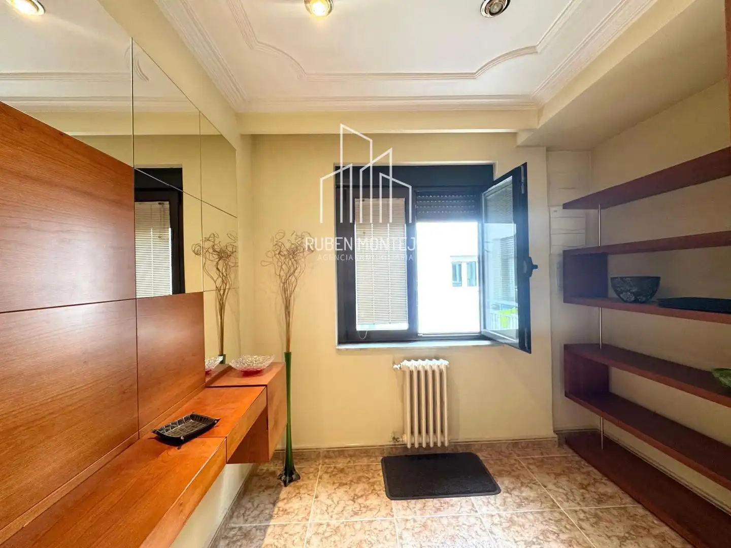 Flat for rent in Villamayor, Carmelitas