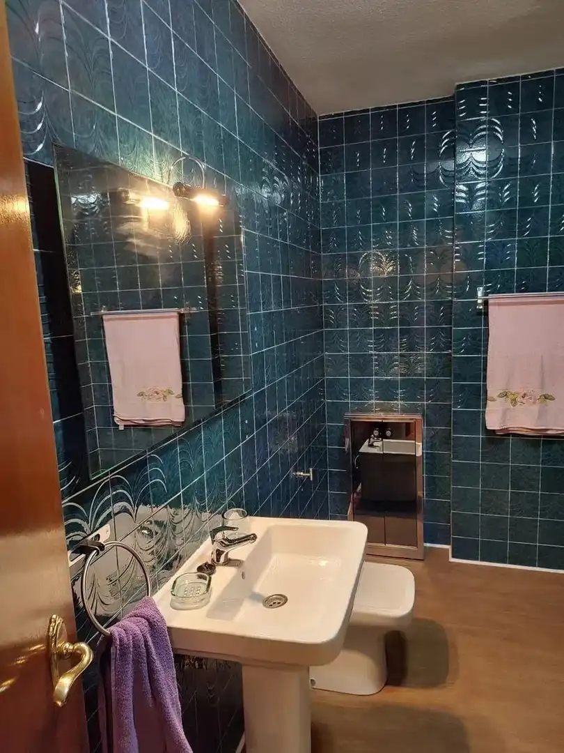 Bathroom of Flat for rent in Jaén