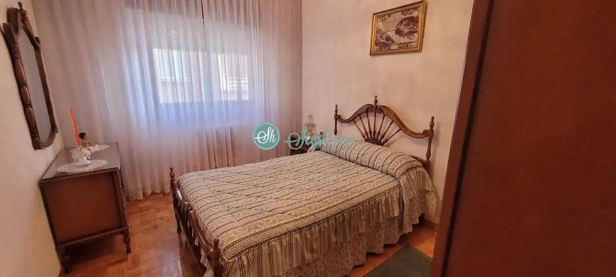 Bedroom of Flat for sale in Segovia  with Heating, Parquet flooring and Terrace