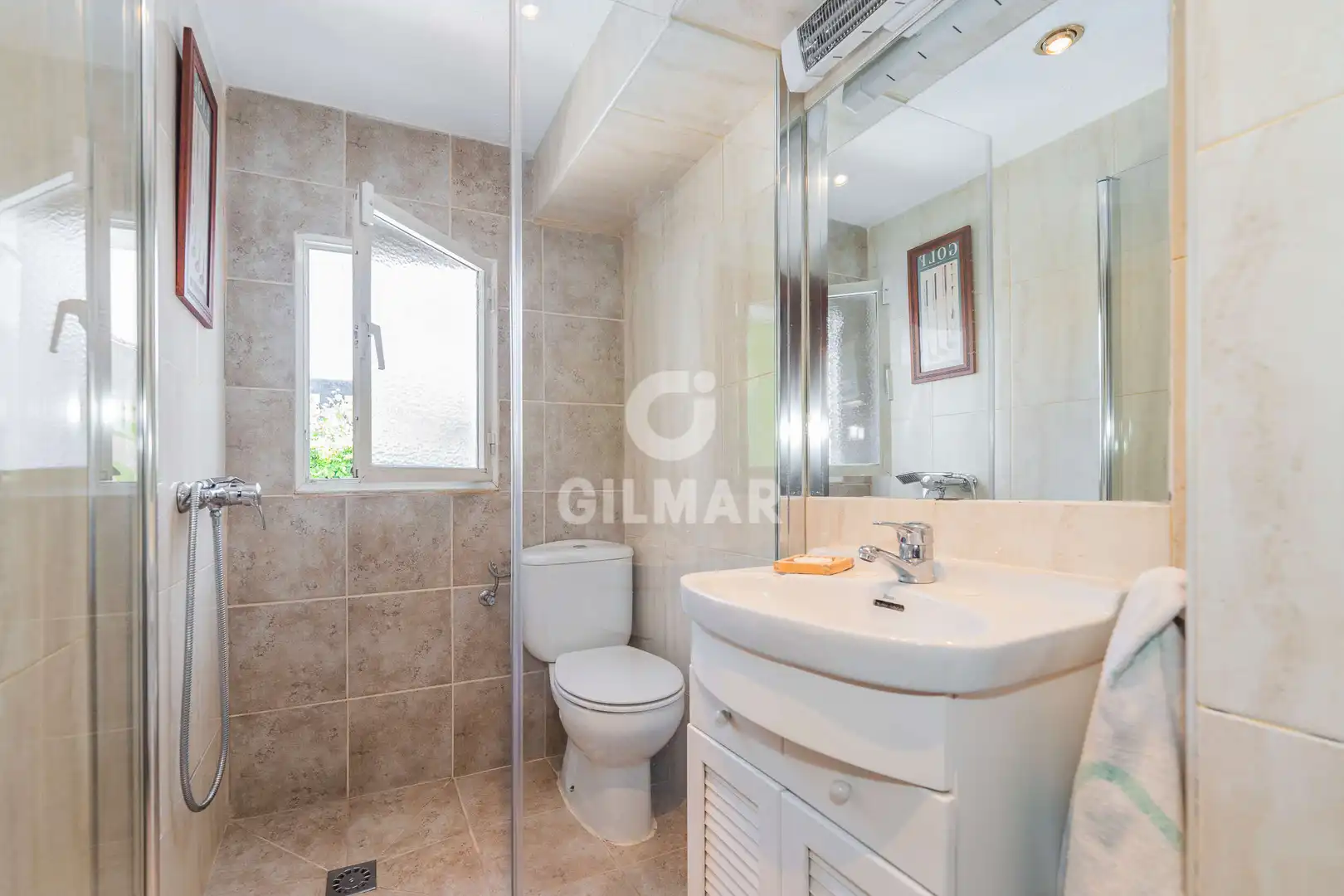 Bathroom of Detached homes for sale in Pozuelo de Alarcón  with Heating, Private garden and Swimming Pool