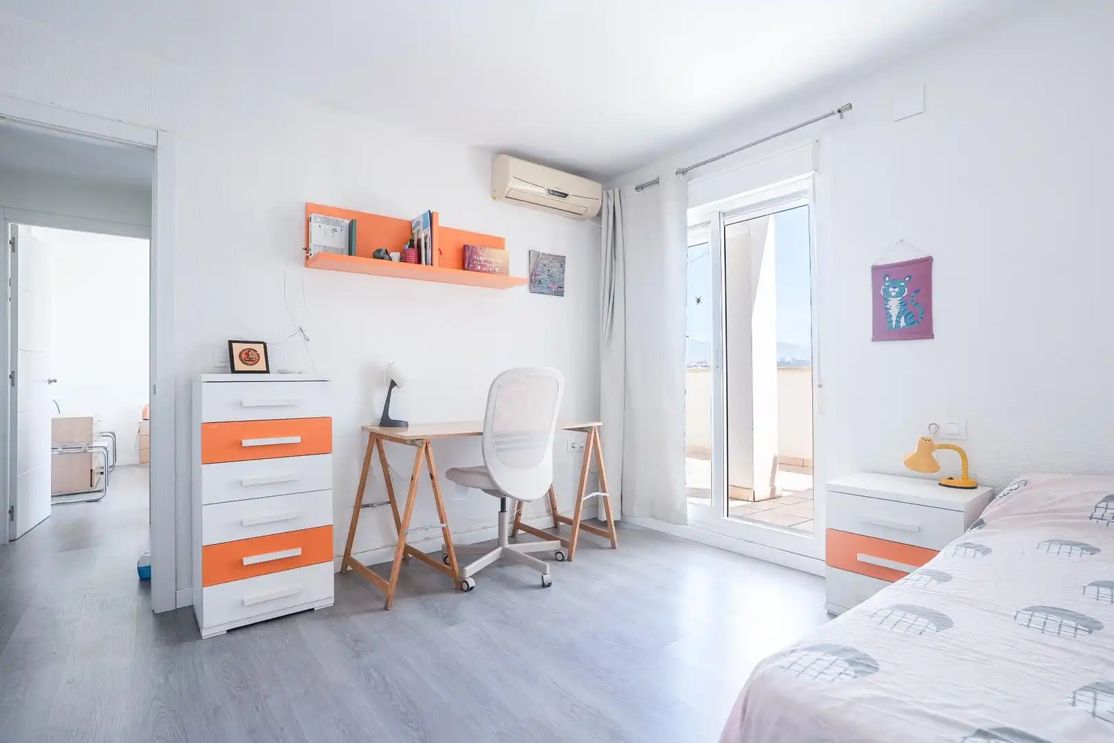 Habitación de Ático en venta en Almería con Aire acondicionado y Terraza