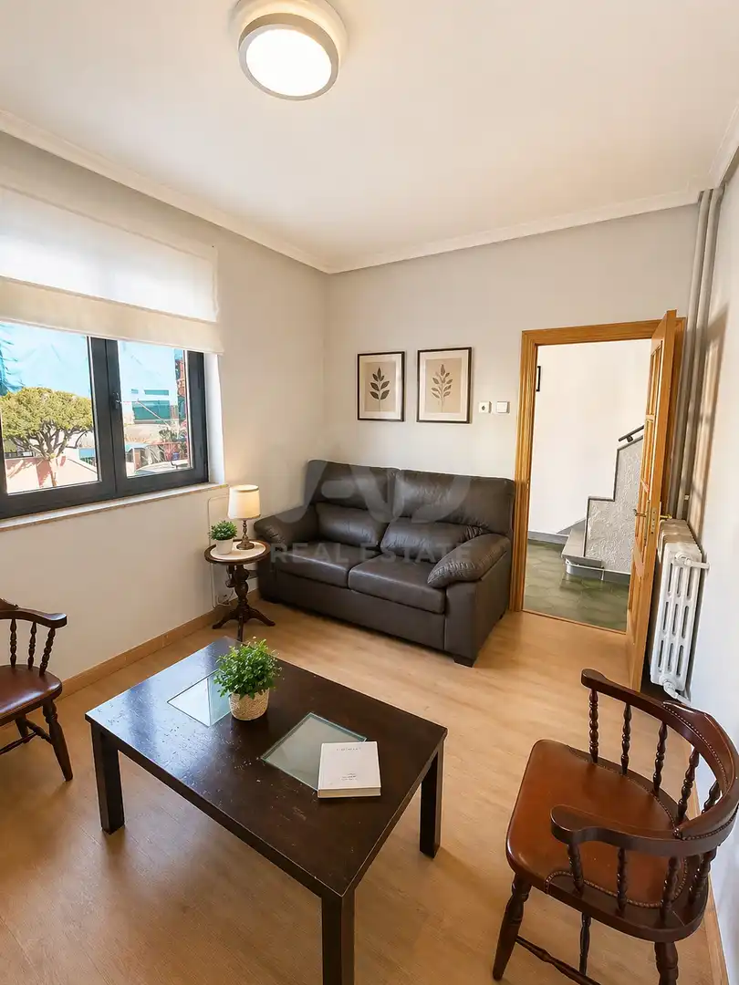 Sala de estar de Piso de alquiler en León Capital  con Calefacción