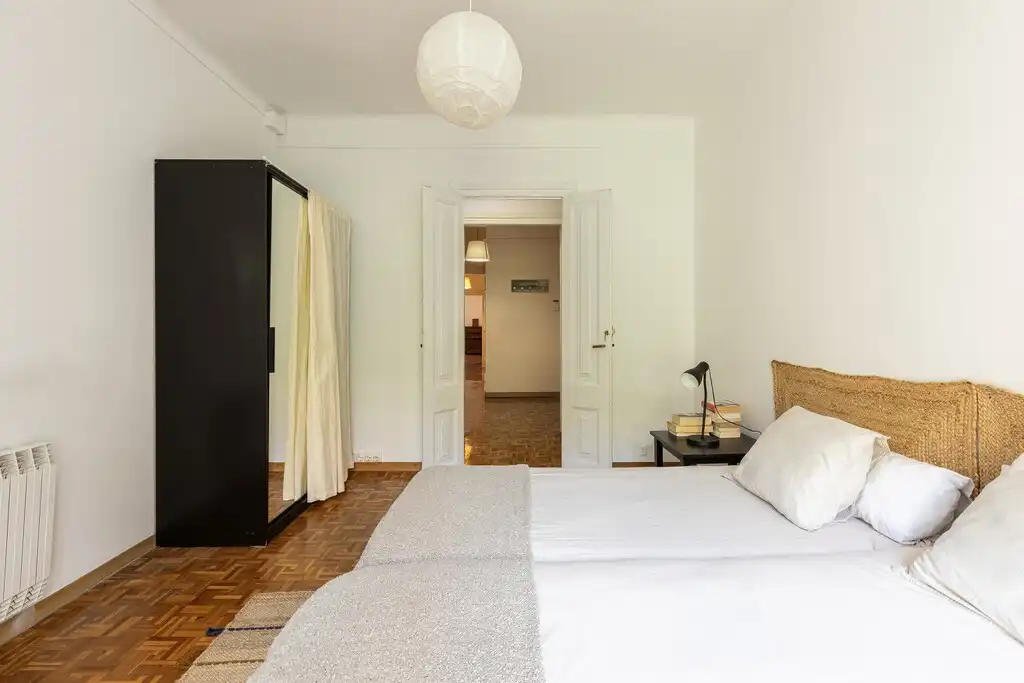 Habitación de Apartamento en venta en Barcelona con Calefacción, Parquet y Balcón