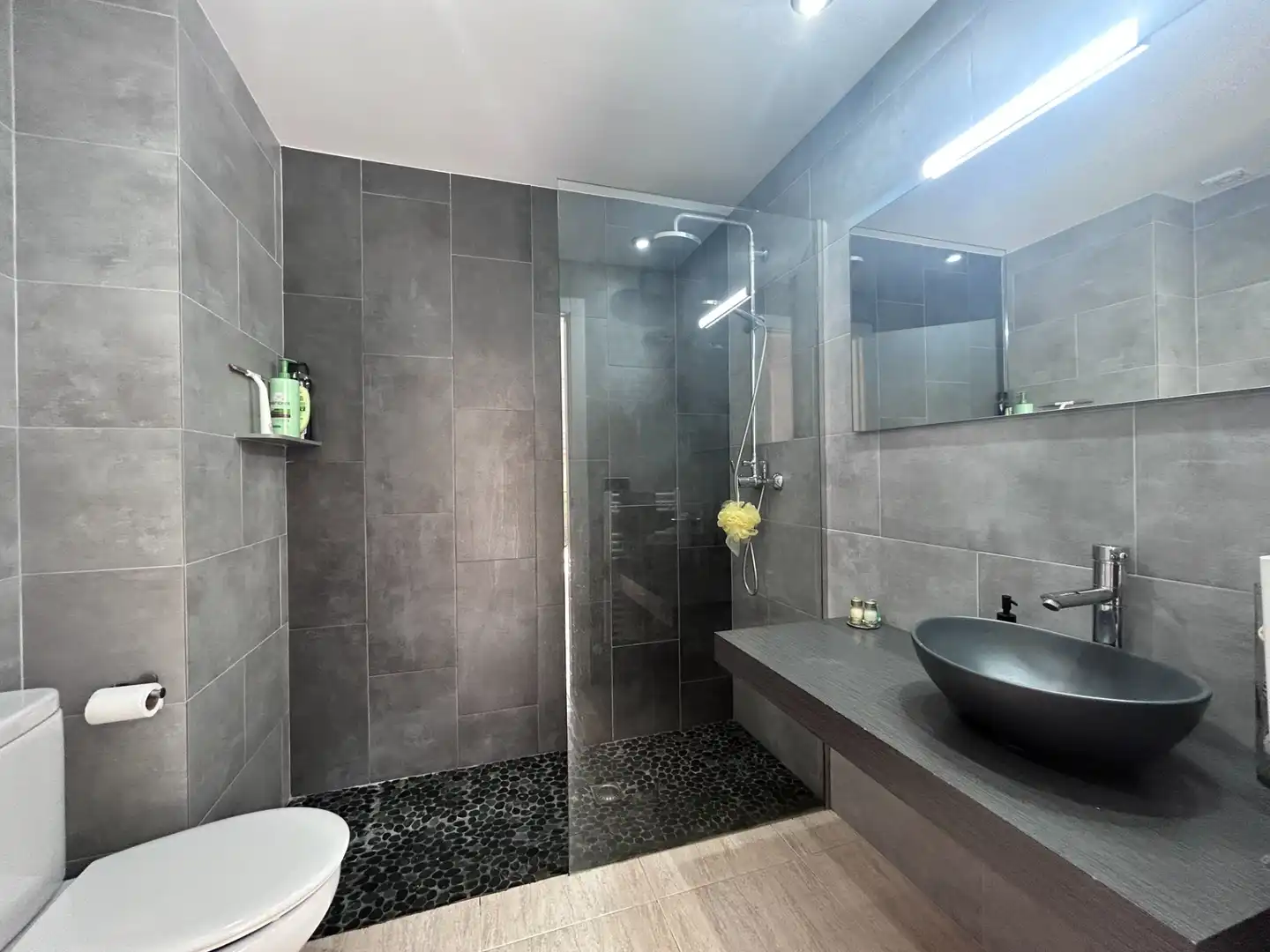 Baño de Piso en venta en Palafolls con Aire acondicionado, Calefacción y Trastero