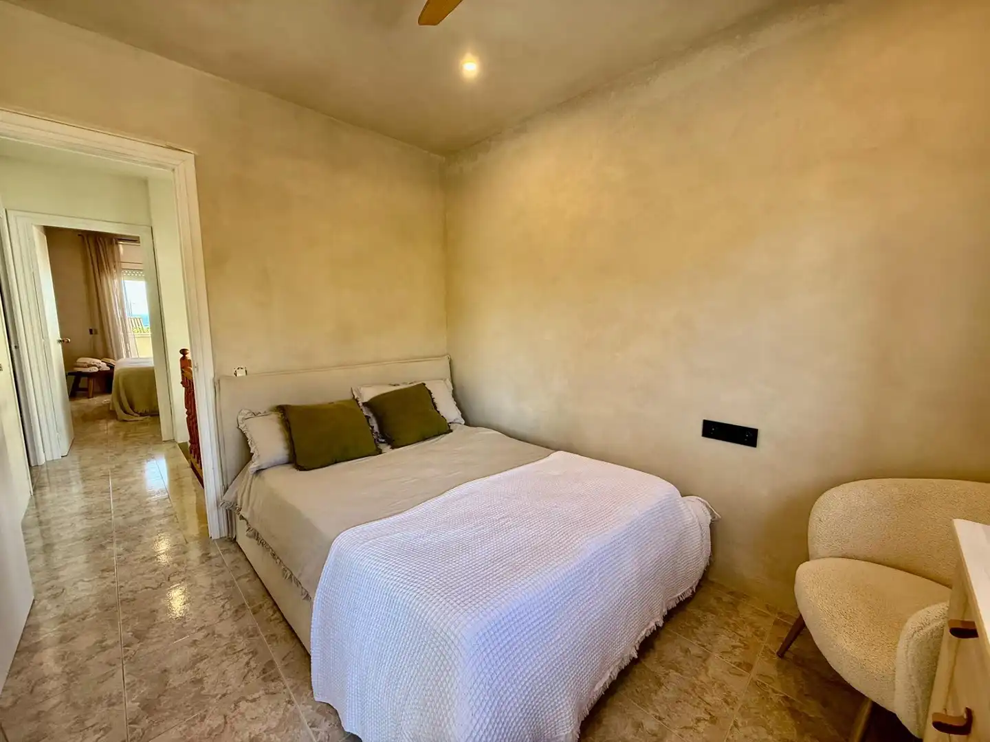 Habitación de Casa adosada en venta en Calafell con Aire acondicionado, Calefacción y Terraza