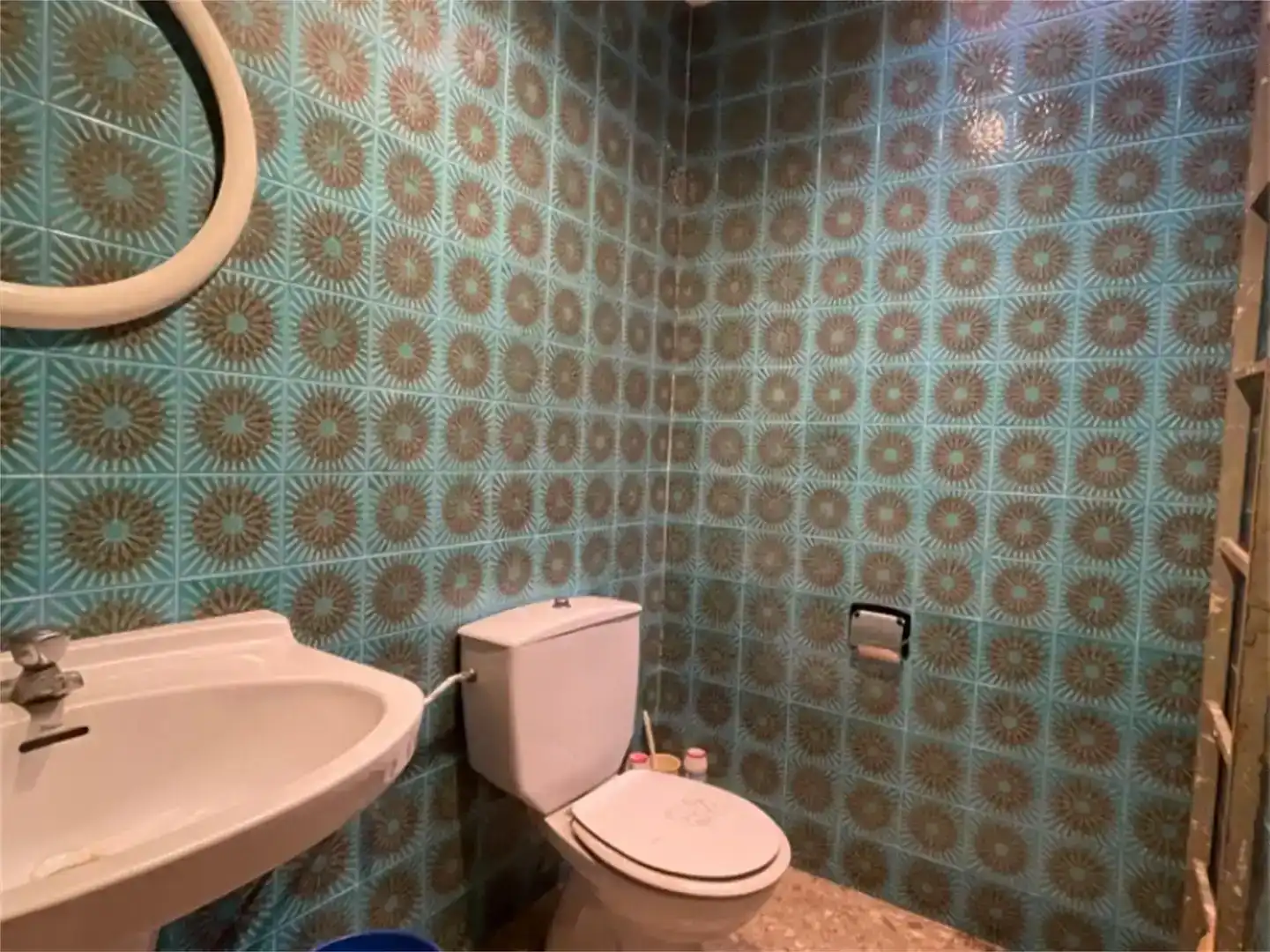 Badezimmer von Wohnung zum Verkauf in Paniza mit Abstellraum, Möbliert und Ofen
