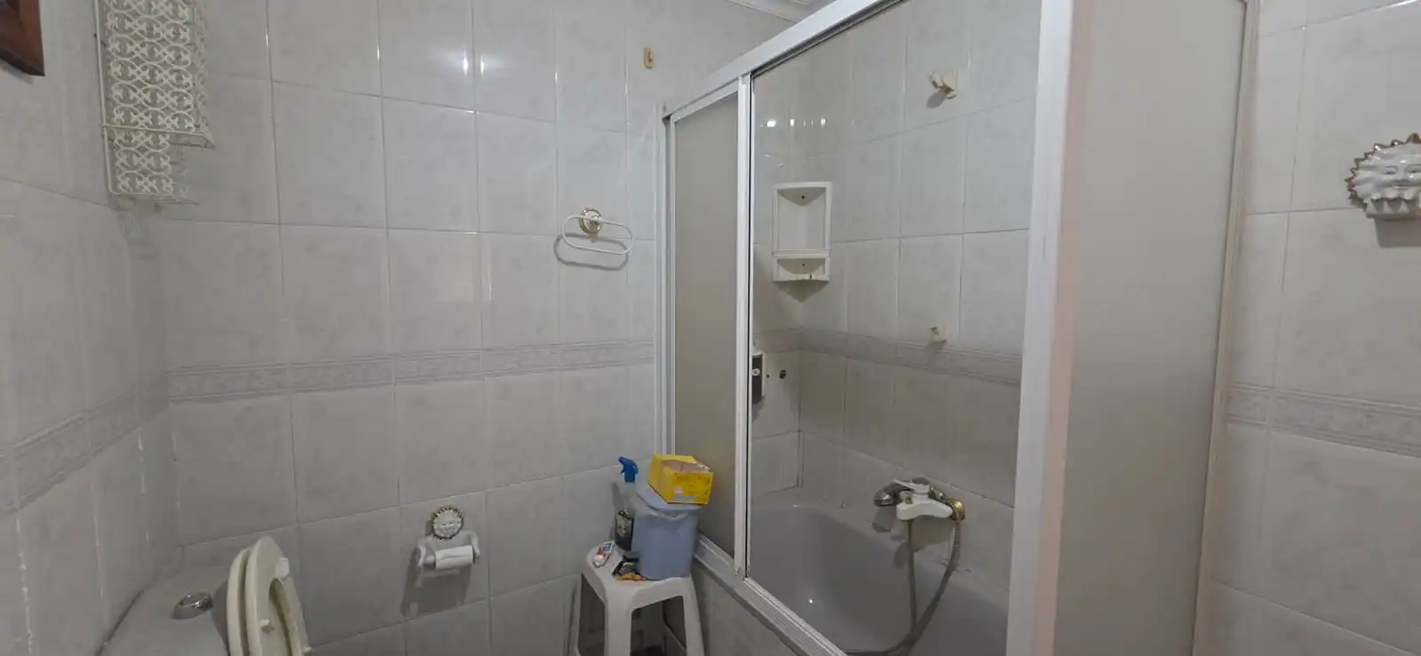 Bany de Casa o xalet en venda en Linares amb Terrassa, Traster i Forn