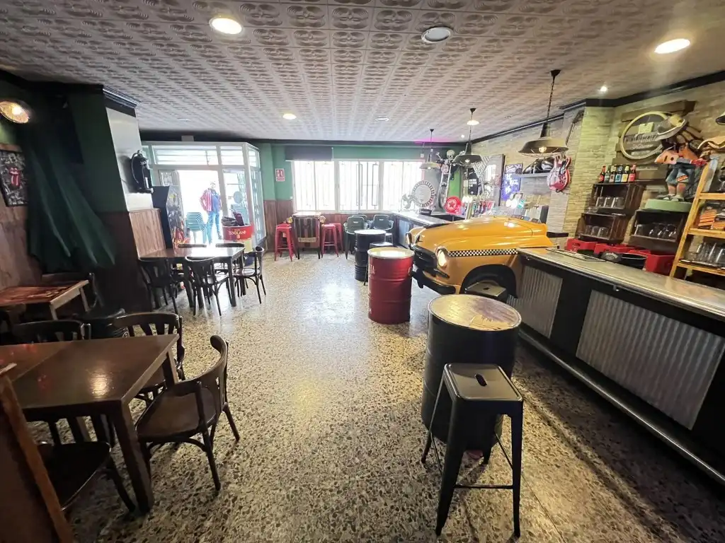 Business premises for sale in Casc Urbà, imagen 12