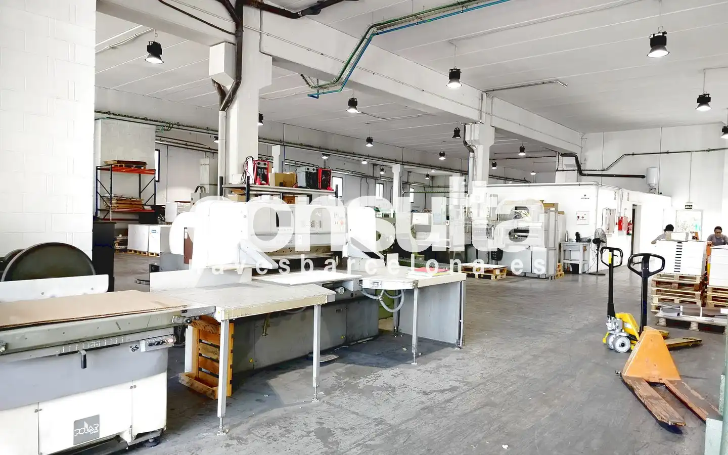 Fabrikhallen zur Miete in Gavà