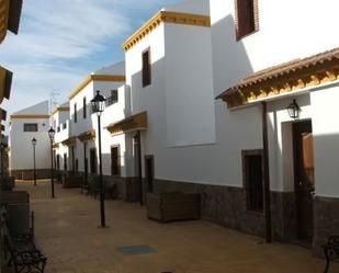 Vista exterior de Casa adosada de lloguer en Fondón amb Terrassa