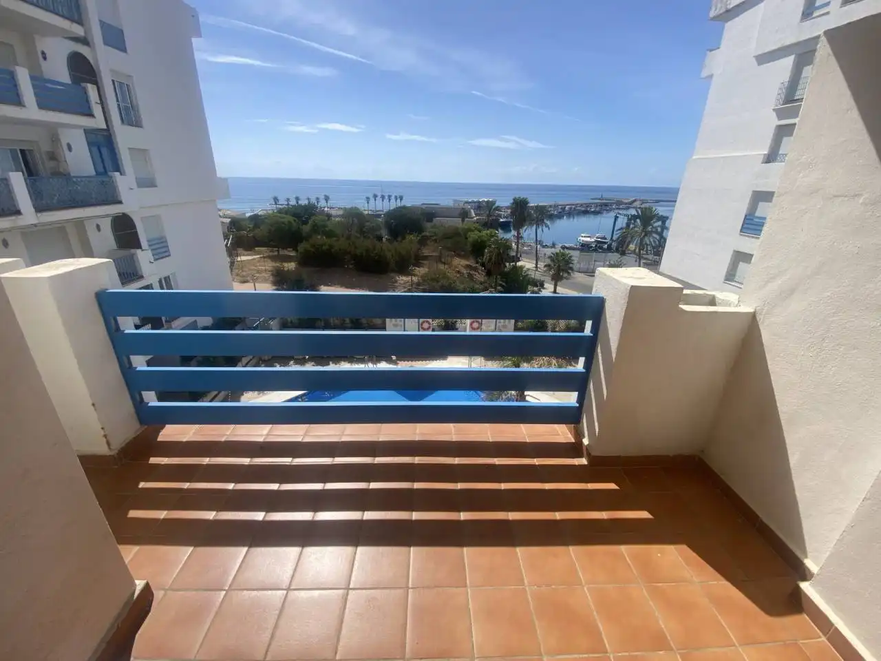 Piso con piscina en venta en Avenida Carmen 5, imagen 2
