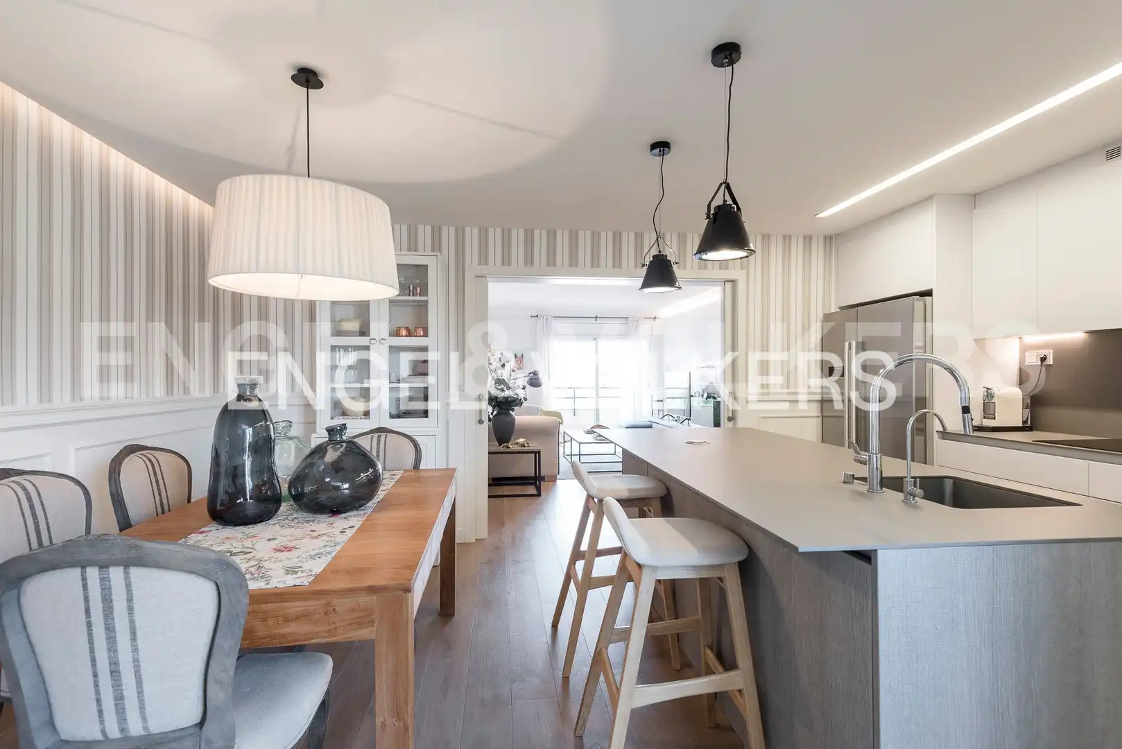 Flat for sale in Barri del Centre