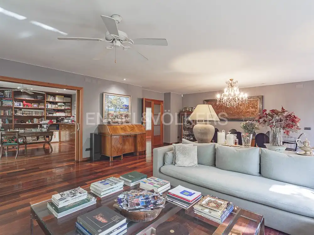 Sala de estar de Casa o chalet en venta en Barcelona con Aire acondicionado, Calefacción y Jardín privado