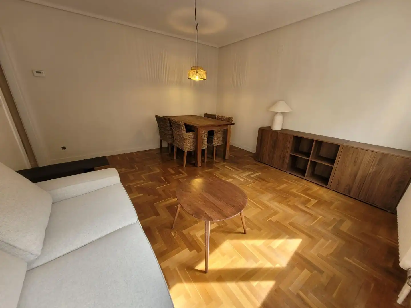 Living room of Apartments for rent in Salamanca  with Heating, Parquet flooring and Furnished