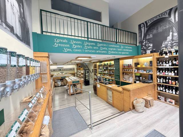 Local comercial en Venta en Indústria, 298 en El Camp de l'Arpa del Clot