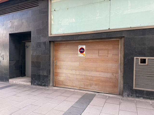 Garaje en Alquiler en Rúa Federico Tapia en Ensanche