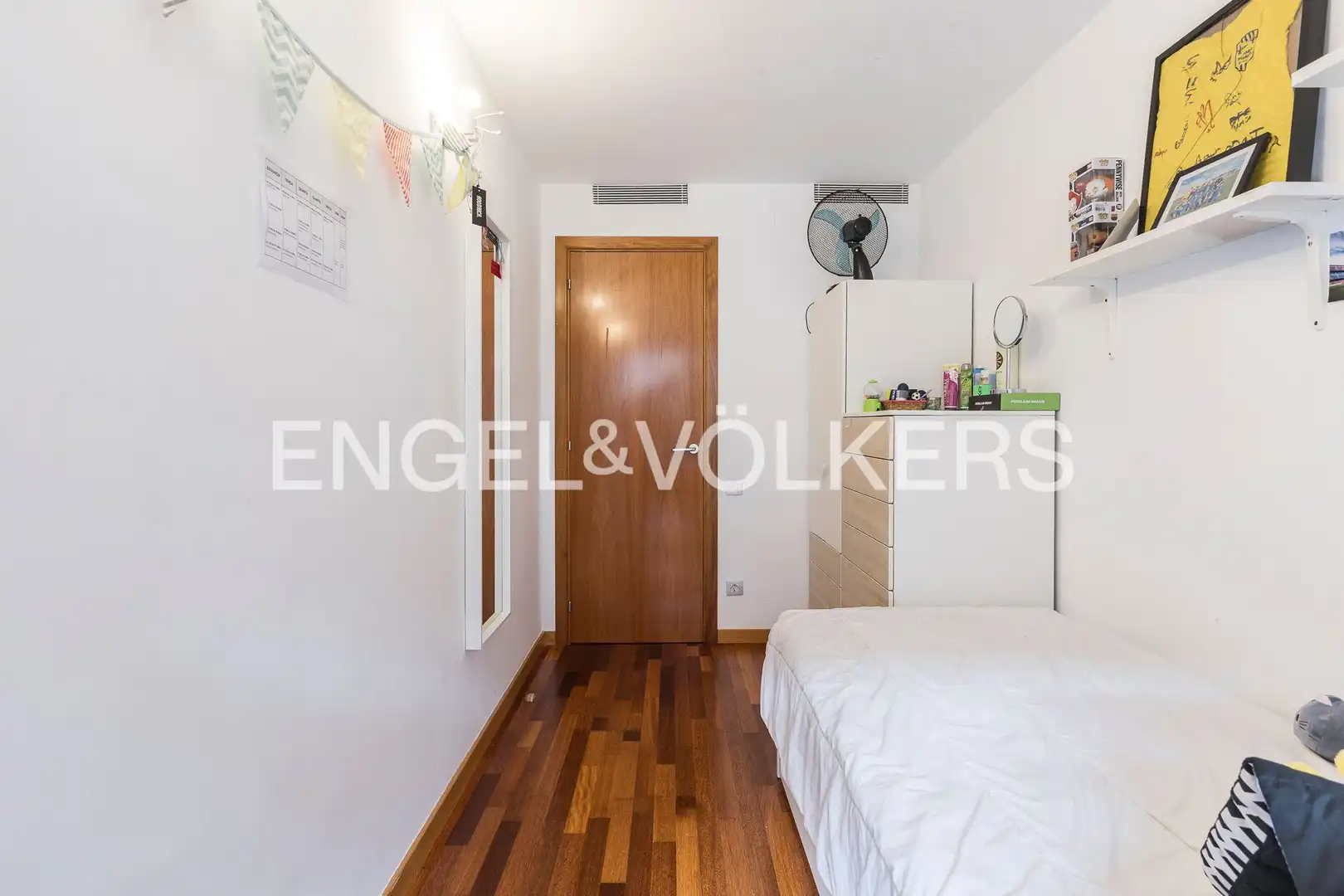 Bedroom of Duplexes for sale in Barcelona  with Heating, Parquet flooring and Furnished