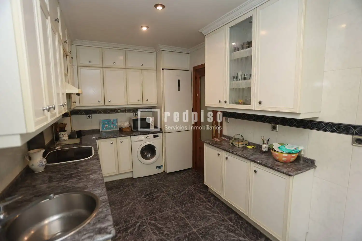 Kitchen of Flat for sale in Madrid  with Heating, Parquet flooring and Terrace