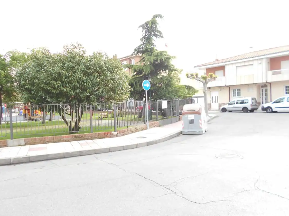 Local comercial en venda a Villaquilambre, imagen 2