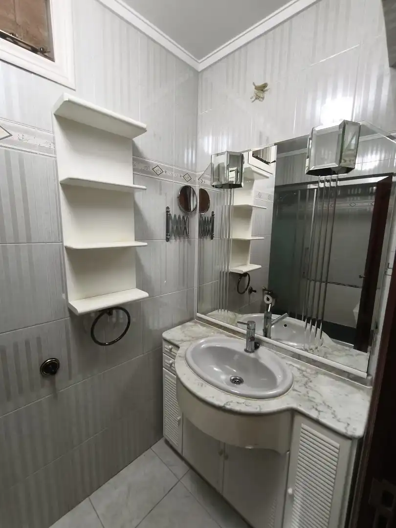 Baño de Piso en venta en Getxo  con Calefacción y Balcón