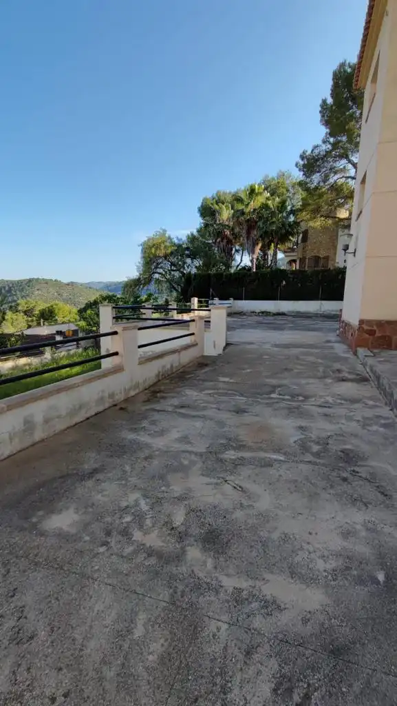 Vista exterior de Casa o chalet en venta en Oliva con Jardín privado, Terraza y Amueblado