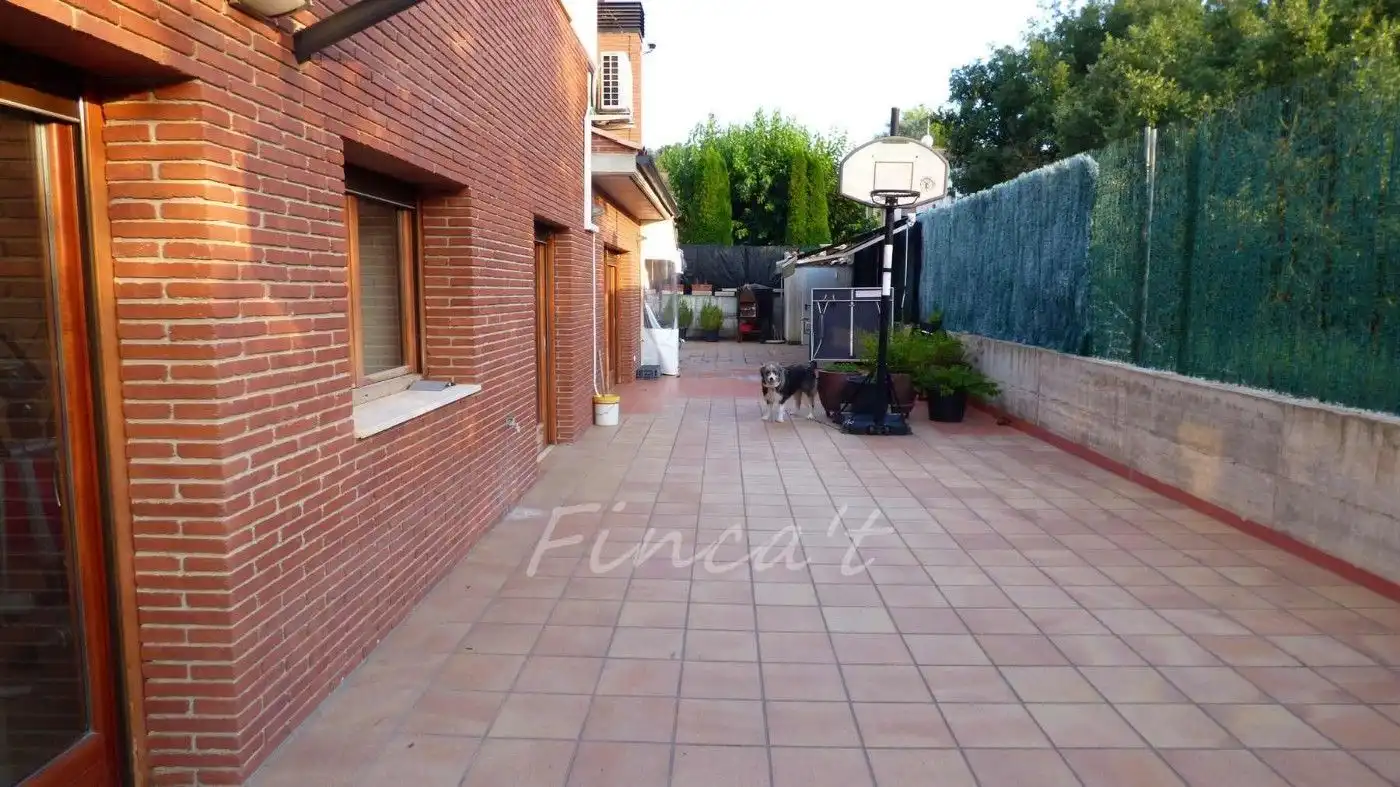 Vista exterior de Casa o xalet en venda en Moià amb Aire condicionat, Calefacció i Terrassa