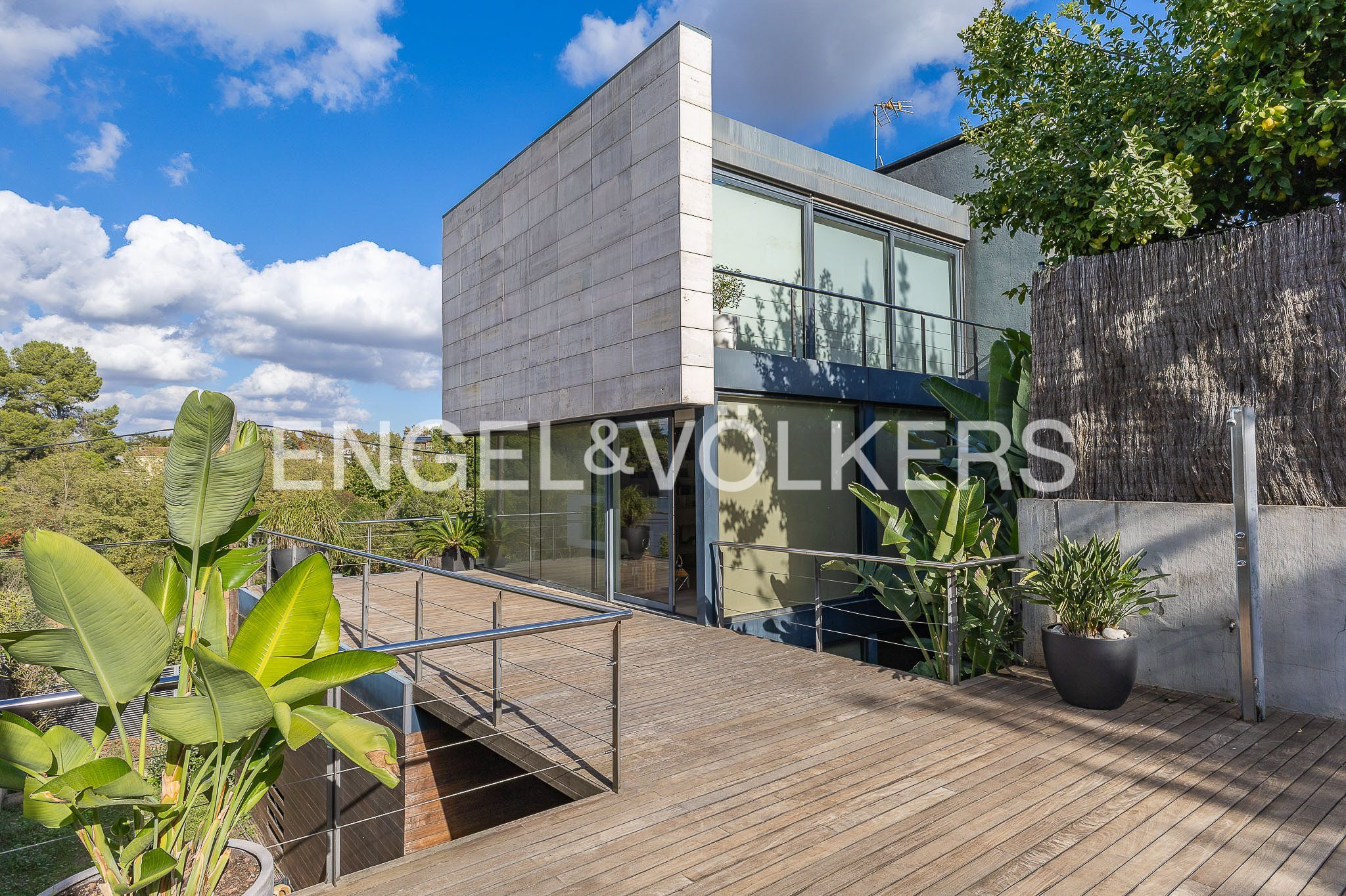 Exterior view of Houses for sale in Sant Cugat del Vallès  with Air Conditioner, Heating and Private garden