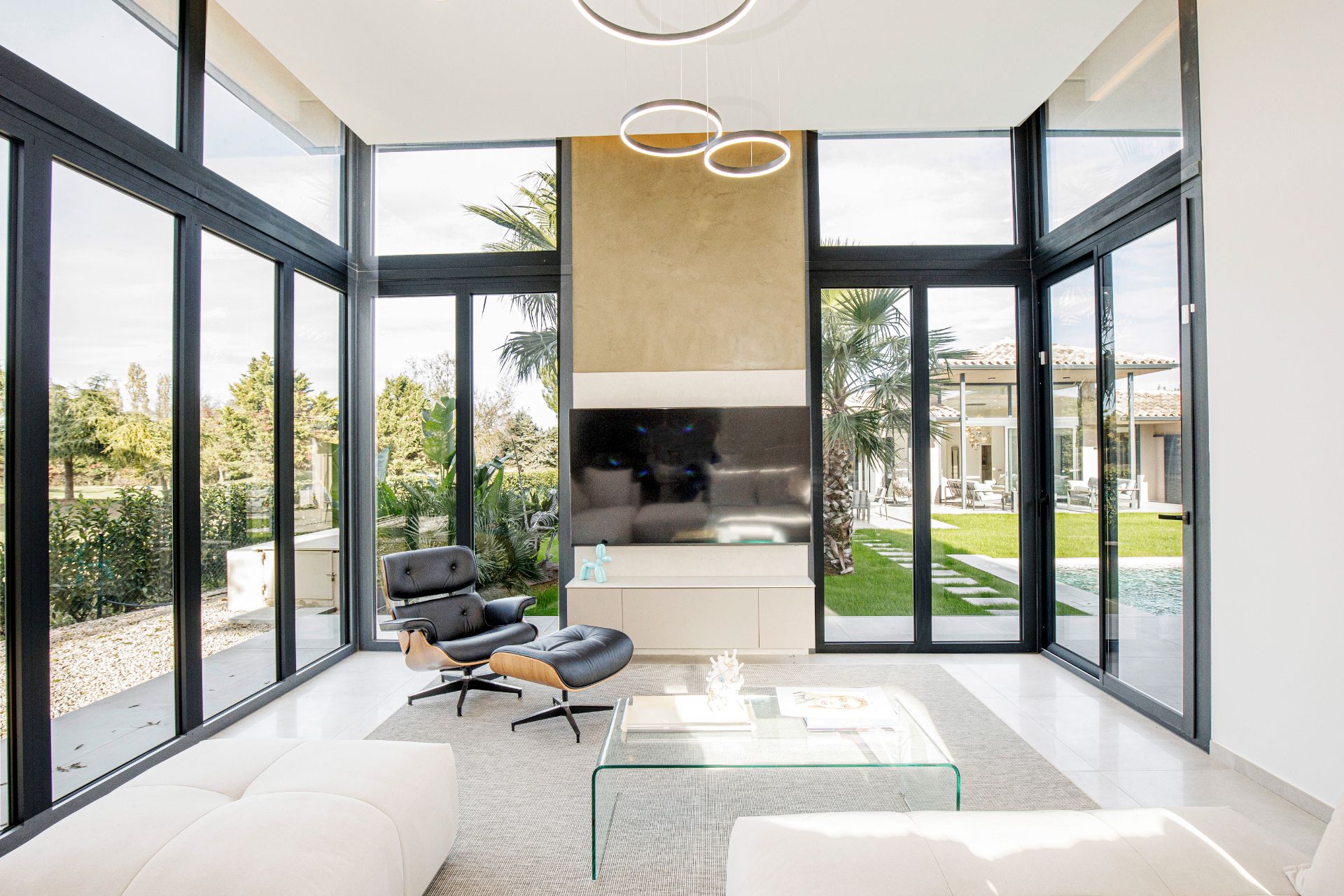 Sala de estar de Casa o chalet en venta en Navata con Aire acondicionado, Calefacción y Jardín privado