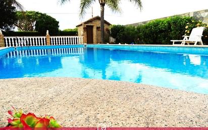 Piscina de Casa o xalet en venda en Chiclana de la Frontera amb Aire condicionat, Calefacció i Jardí privat