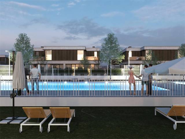 Casa-adosada en Venta en Castillo Campodón