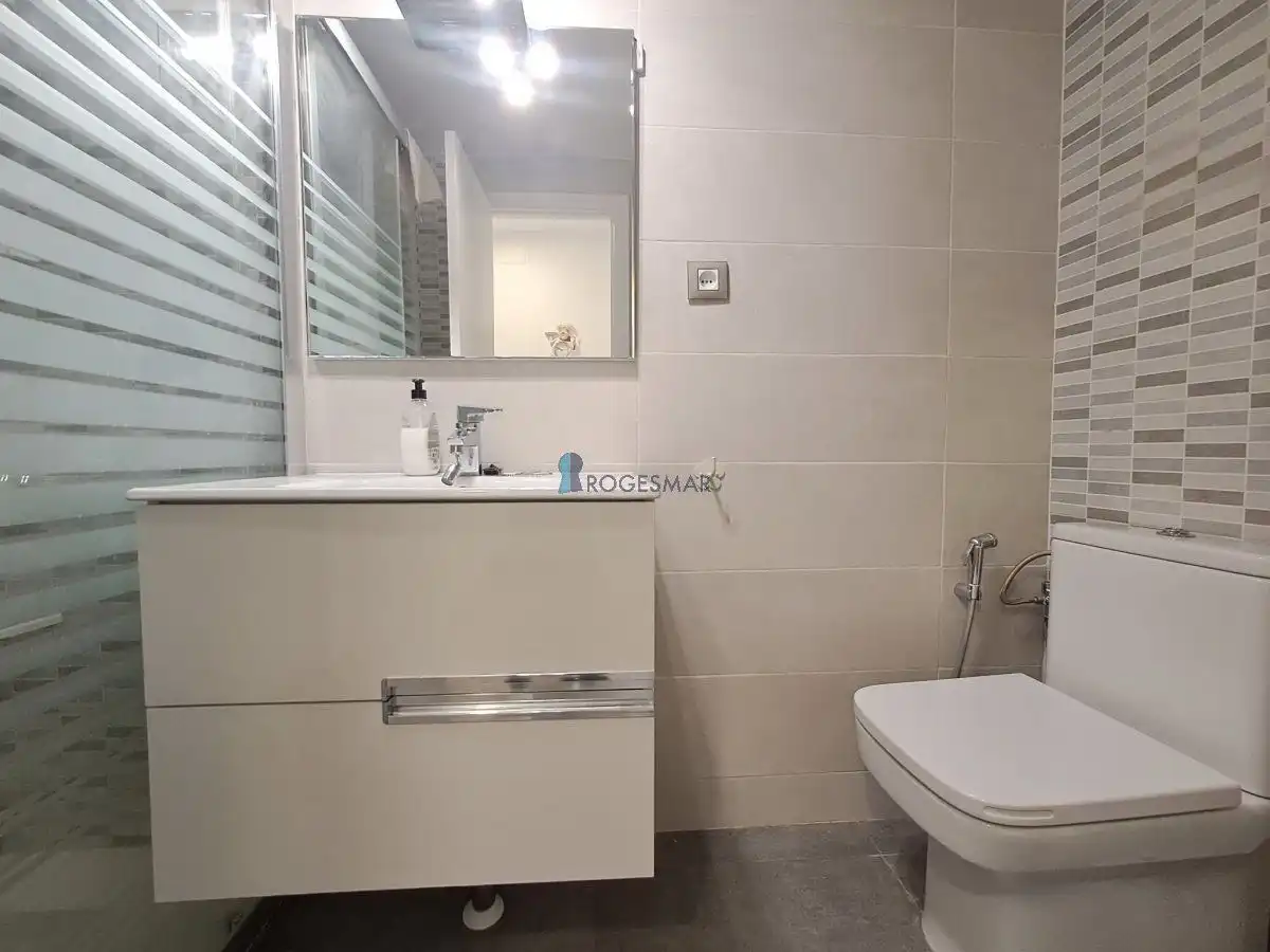 Bathroom of Apartments for sale in Benicasim / Benicàssim  with Terrace, Storage room and Community pool