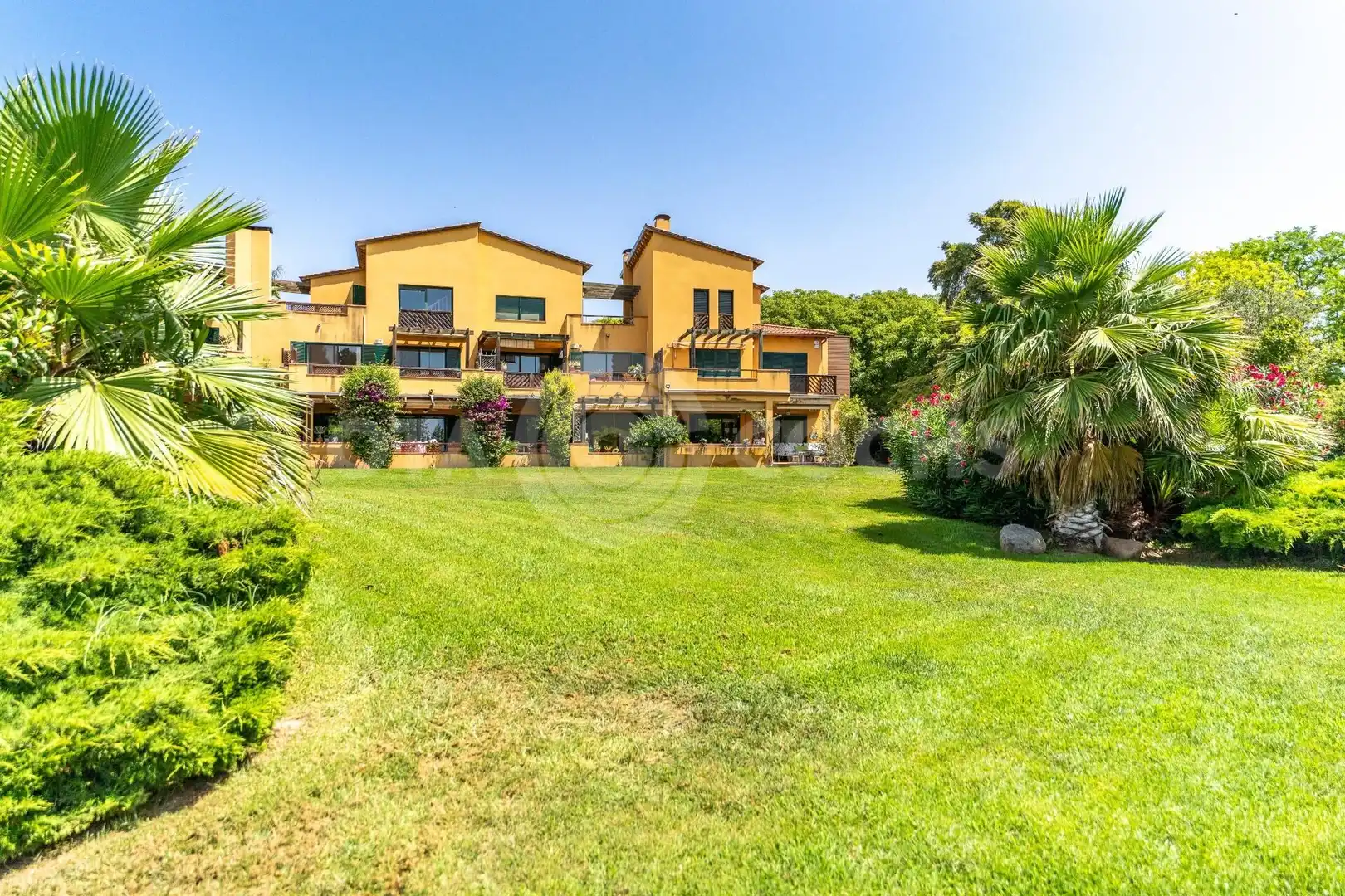 Jardí de Dúplex de lloguer en Reus amb Aire condicionat, Calefacció i Jardí privat
