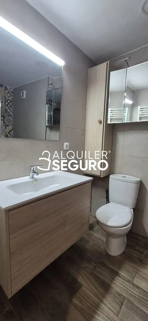 Badezimmer von Loft zur Miete in Oviedo  mit Heizung, Terrasse und Möbliert