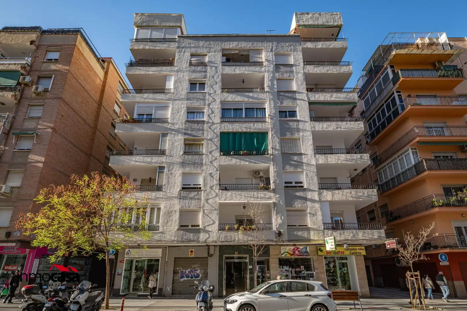 Außenansicht von Wohnung zum Verkauf in Granada mit Klimaanlage und Möbliert