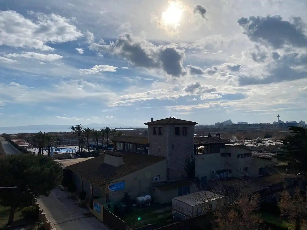 Außenansicht von Wohnung zum Verkauf in Castelló d'Empúries mit Terrasse, Abstellraum und Möbliert