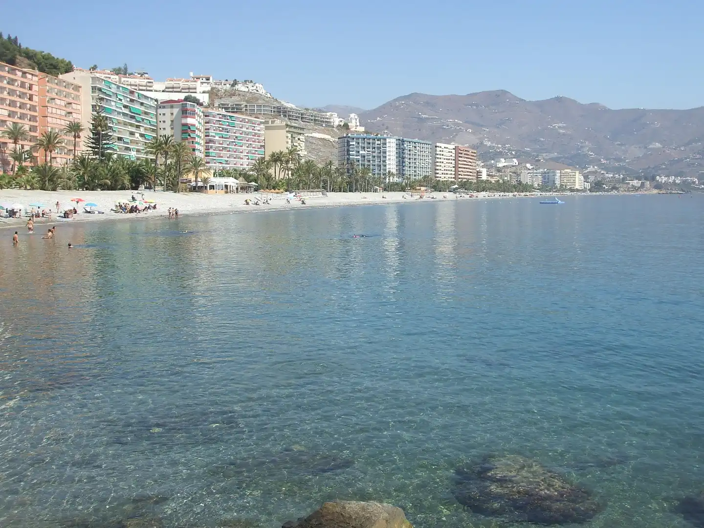 Vista exterior de Apartamento de alquiler en Almuñécar con Terraza, Amueblado y Lavadora