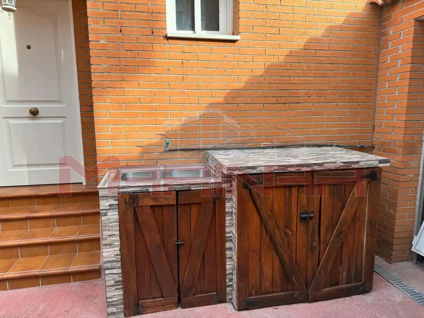 Vista exterior de Casa adosada en venta en Seseña con Calefacción y Jardín privado