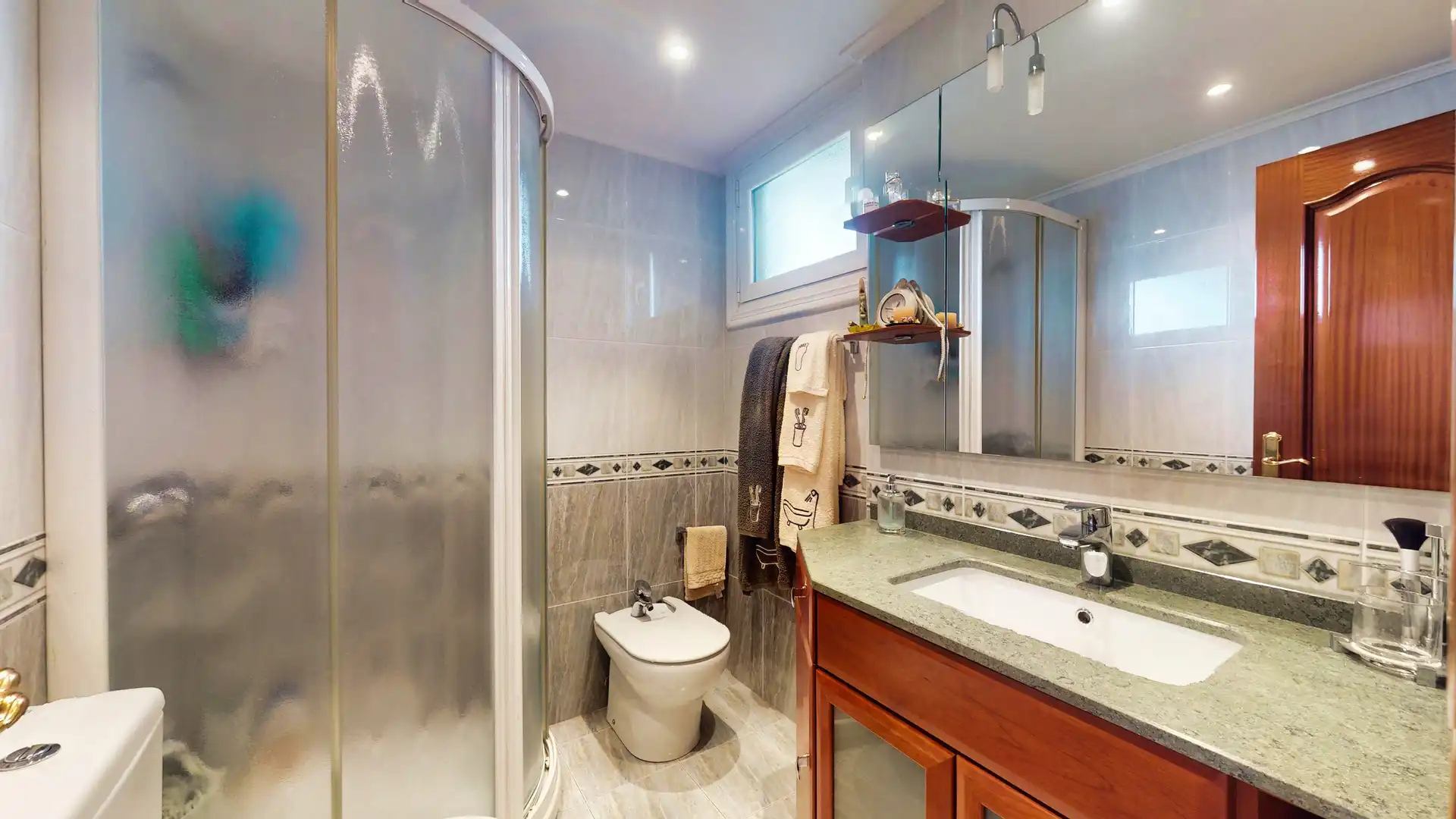 Baño de Piso en venta en Otxarkoaga - Txurdinaga
